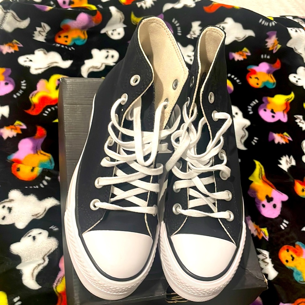 Brand new converse size 6